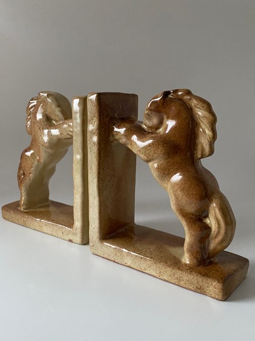 Hovedbilde Bokstøtter i keramikk Piet Peters stil 