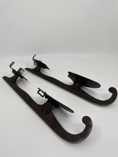Hovedbilde Antikke Krøllskøyter jern og stål