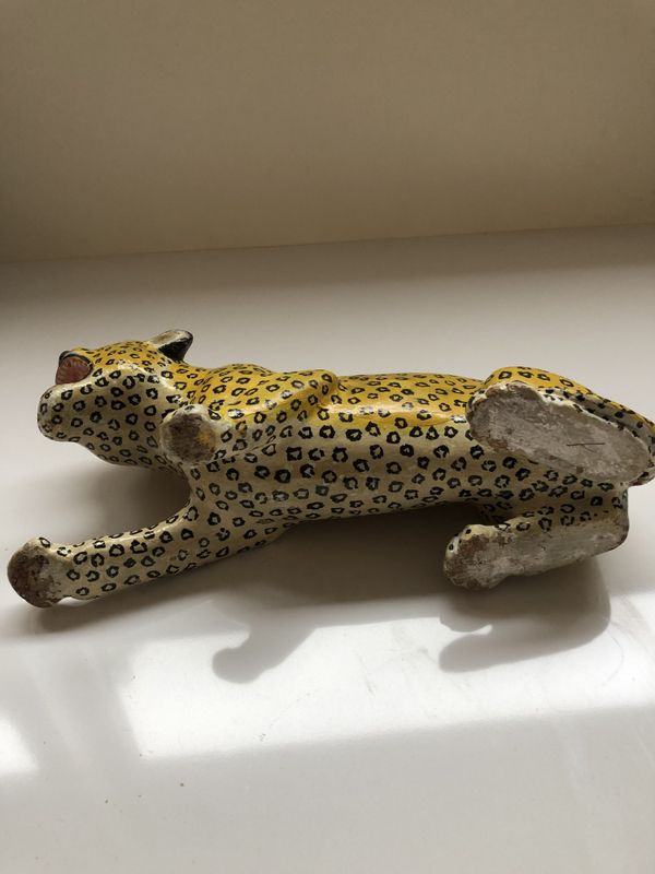 Indisk antikk leopard i papirmasje 