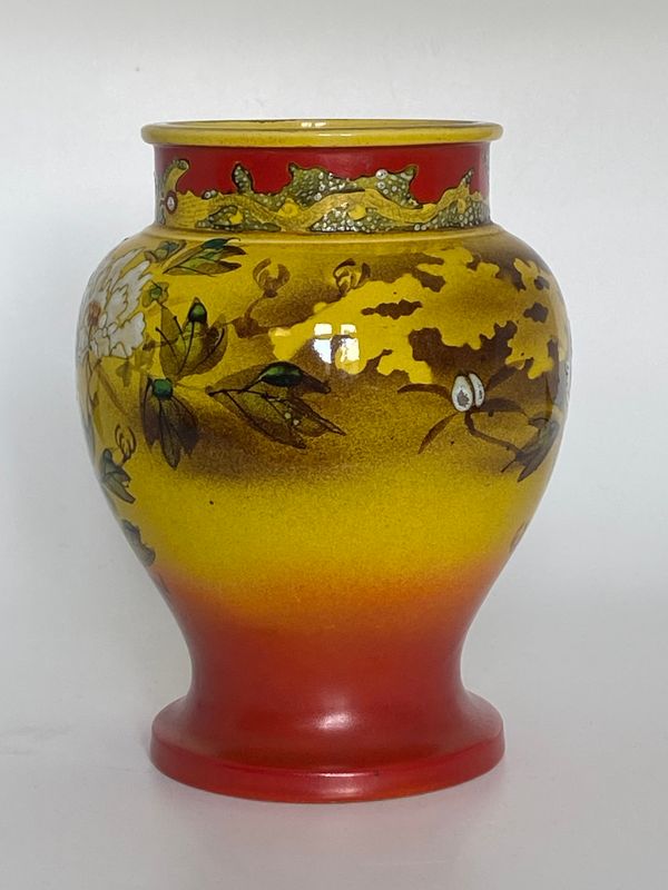 Japansk vase i keramikk  