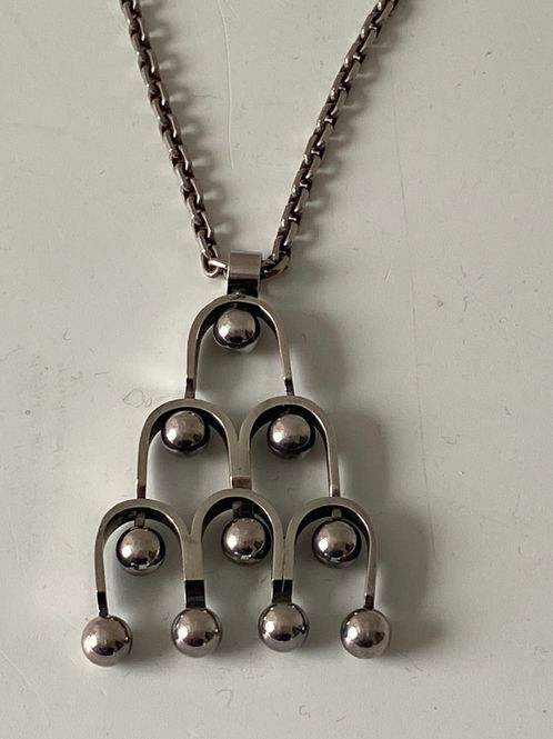 Hovedbilde Anheng i sølv Erik Granit Finland