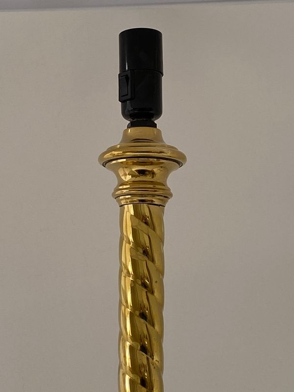 Antikk bordlampe  i messing